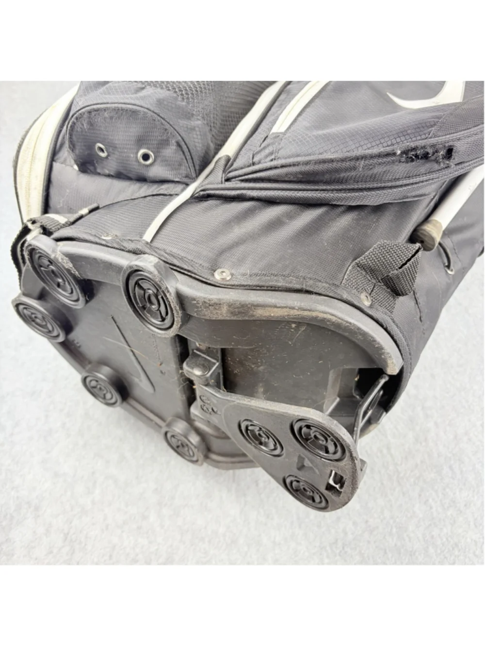 NIKE Xtreme Sport IV Golf Stand Carry Bag Black White 8-Way Dual Strap